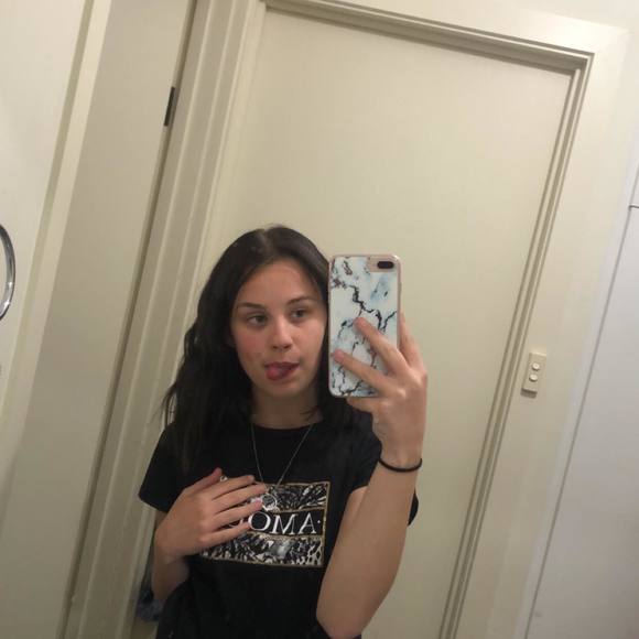 Meet your Posher, Shianne - Picture 1 of 1